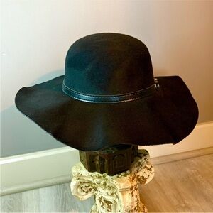 Women’s Fedora Wide Brim Felt Hat with Leather Buckle Trim in Black